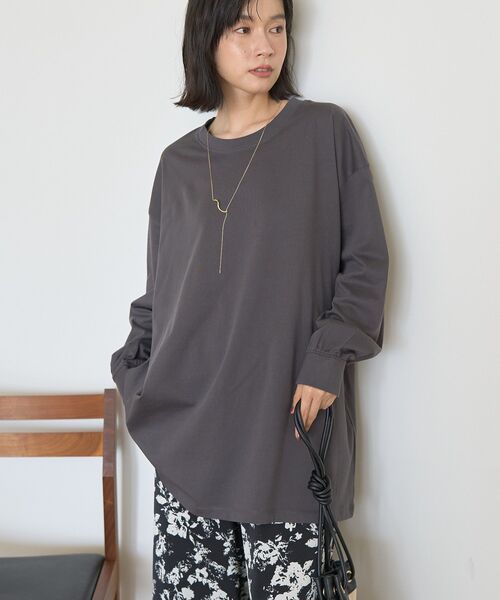 AMERICAN HOLIC(アメリカンホリック)の「コットンロング丈プルオーバー(Tシャツ/カットソー・レディース・オフホワイト/チャコールグレー/ブラック・FREE)」の8枚目の写真