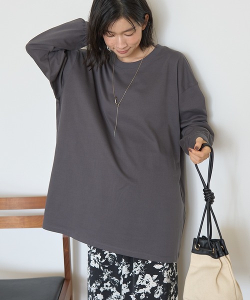 AMERICAN HOLIC(アメリカンホリック)の「コットンロング丈プルオーバー(Tシャツ/カットソー・レディース・オフホワイト/チャコールグレー/ブラック・FREE)」の3枚目の写真