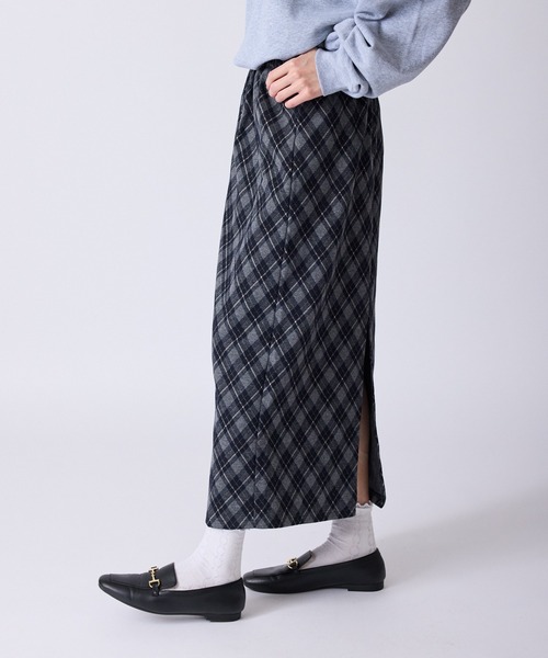 AO2（アオズ）の「バイヤスチェック バックスリットスカート（スカート・レディース・ネイビー/ブラウン/ブルー・FREE）」の2枚目の写真