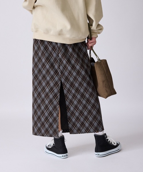 AO2（アオズ）の「バイヤスチェック バックスリットスカート（スカート・レディース・ネイビー/ブラウン/ブルー・FREE）」の11枚目の写真