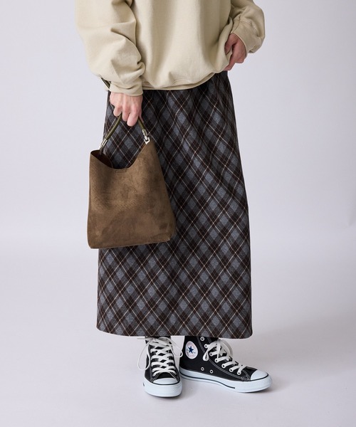 AO2（アオズ）の「バイヤスチェック バックスリットスカート（スカート・レディース・ネイビー/ブラウン/ブルー・FREE）」の6枚目の写真