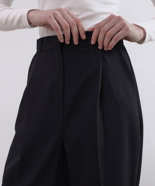 by muni:r（バイ ムニール）の「【低身長/高身長/サイズ展開有/5色展開】ピンタックワイドスラックス（スラックス・レディース・ブラウン/チャコールグレー/ブラック/ライトベージュ/ライトグレー・M-Regular/M-Long/S-Long/S-Regular）」の20枚目の写真