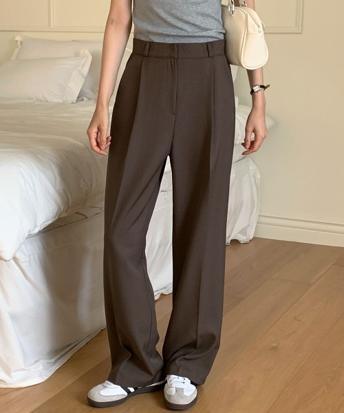 by muni:r（バイ ムニール）の「【低身長/高身長/サイズ展開有/5色展開】ピンタックワイドスラックス（スラックス・レディース・ブラウン/チャコールグレー/ブラック/ライトベージュ/ライトグレー・M-Regular/M-Long/S-Long/S-Regular）」の10枚目の写真