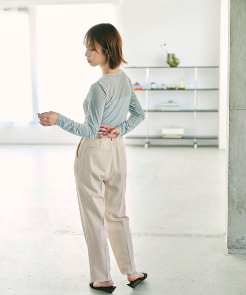 STRATA(エストラータ)の「ナローベルトタックテーパードパンツ 【低身長・小柄女性】(その他パンツ・レディース・ベージュ/ネイビー/ブラウン・XS/S)」の18枚目の写真