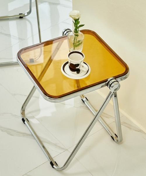 Made in I(メイドインアイ)の「Folding modern acrylic side table(家具・レディース・ホワイト/レッド/ブラウン/グレー/クリア/ブラック・FREE)」の1枚目の写真