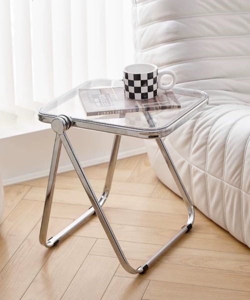 Made in I(メイドインアイ)の「Folding modern acrylic side table(家具・レディース・ホワイト/レッド/ブラウン/グレー/クリア/ブラック・FREE)」の6枚目の写真