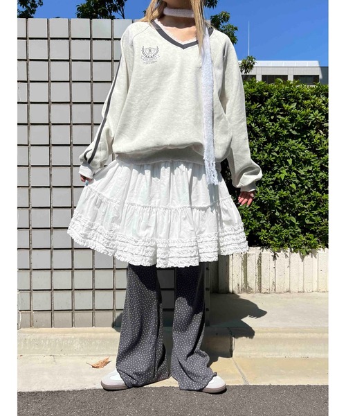 WC（ダブル シー）の「レースネックライン2ラインスウェット（スウェット・レディース・アイボリー/ネイビー・FREE）」の3枚目の写真