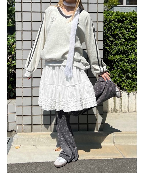 WC（ダブル シー）の「レースネックライン2ラインスウェット（スウェット・レディース・アイボリー/ネイビー・FREE）」の5枚目の写真