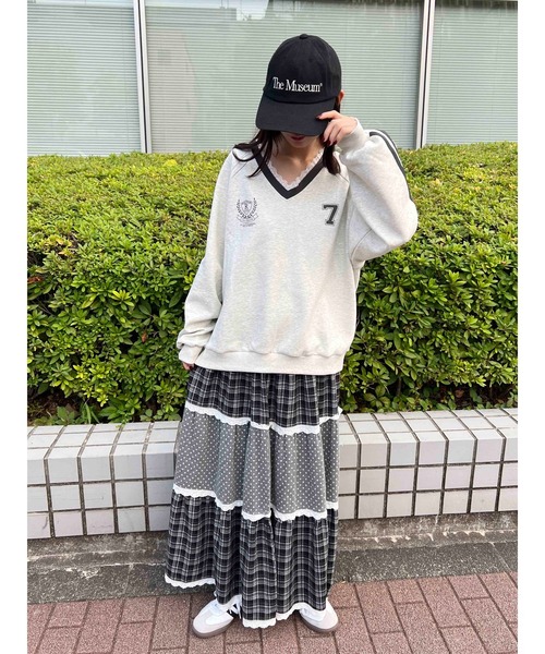 WC（ダブル シー）の「レースネックライン2ラインスウェット（スウェット・レディース・アイボリー/ネイビー・FREE）」の11枚目の写真