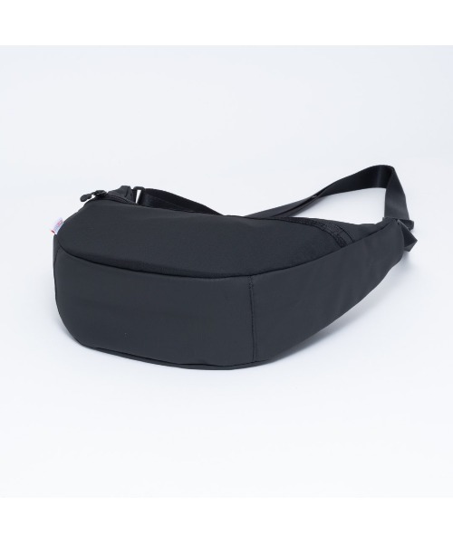 BEAMS DESIGN(ビームス デザイン)の「BEAMSDESIGN(ビームスデザイン)エラスティックメッシュ ショルダーバッグ(ショルダーバッグ・メンズ・サンドベージュ/ネイビー/ブラック・FREE)」の8枚目の写真