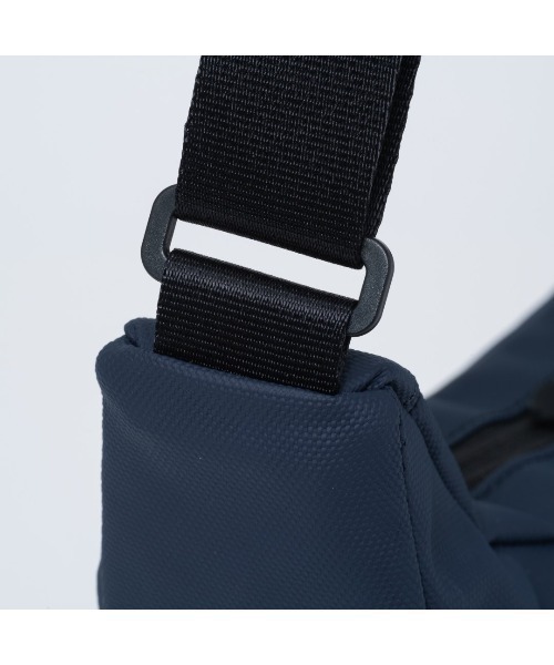 BEAMS DESIGN(ビームス デザイン)の「BEAMSDESIGN(ビームスデザイン)エラスティックメッシュ ショルダーバッグ(ショルダーバッグ・メンズ・サンドベージュ/ネイビー/ブラック・FREE)」の22枚目の写真