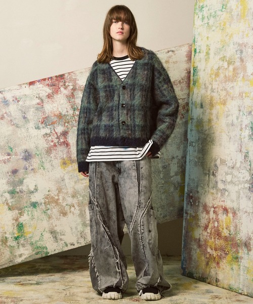 MAISON SPECIAL(メゾンスペシャル)の「《UNISEX》5G Plaid Pattern Shaggy Knit V-neck Cardigan/5GチェックパターンシャギーニットVネックカーディガン【MAISON SPECIAL/メゾンスペシャル】(カーディガン/ボレロ・メンズ・ブラウン/ブルー・0/1/2)」の3枚目の写真
