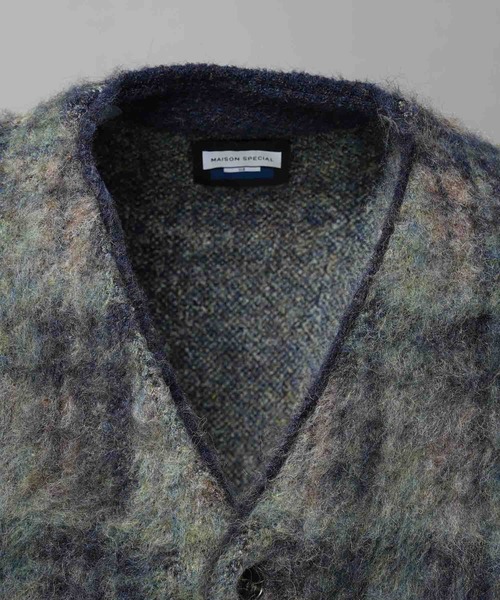 MAISON SPECIAL(メゾンスペシャル)の「《UNISEX》5G Plaid Pattern Shaggy Knit V-neck Cardigan/5GチェックパターンシャギーニットVネックカーディガン【MAISON SPECIAL/メゾンスペシャル】(カーディガン/ボレロ・メンズ・ブラウン/ブルー・0/1/2)」の11枚目の写真