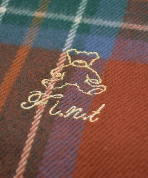 F i.n.t(フィント)の「テディベア刺繍入りチェックストール(ストール/ショール・レディース・ラベンダー/レンガ/ブルー・FREE)」の13枚目の写真