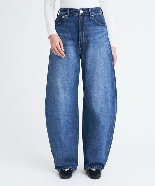 YANUK（ヤヌーク）の「カーブテーパード "LAURA"（デニムパンツ・レディース・ブルー・21inch/22inch/23inch/24inch/25inch/26inch/27inch）」の7枚目の写真