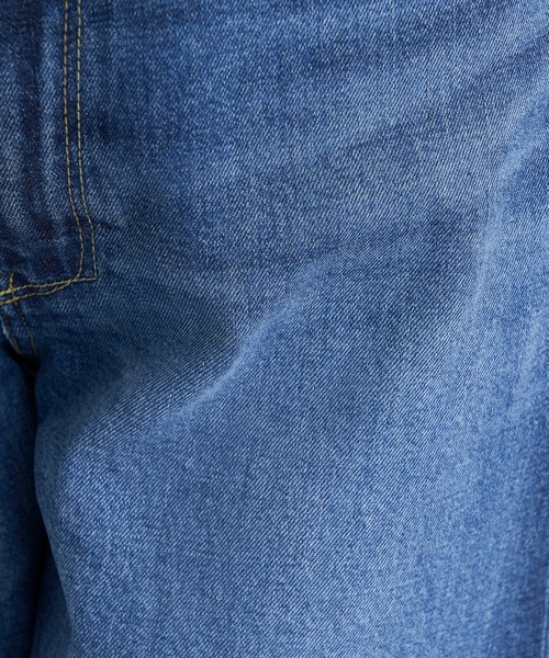 YANUK（ヤヌーク）の「カーブテーパード "LAURA"（デニムパンツ・レディース・ブルー・21inch/22inch/23inch/24inch/25inch/26inch/27inch）」の15枚目の写真