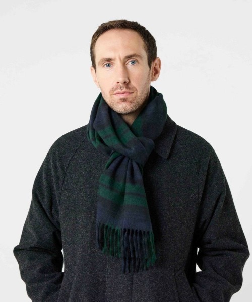 Johnstons of Elgin（ジョンストンズオブエルガン）の「[別注]小判チェックスカーフ(ウール/カシミヤ) 全2色（マフラー・メンズ・グレー/グリーン系その他・00）」の8枚目の写真