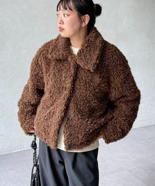 U.S. POLO ASSN.（ユーエスポロアッスン）の「【U.S. POLO ASSN.】ファージャケット（ブルゾン・レディース・グレイッシュベージュ/アイボリー/ブラウン/ホワイト系その他・SMALL/MEDIUM）」の4枚目の写真