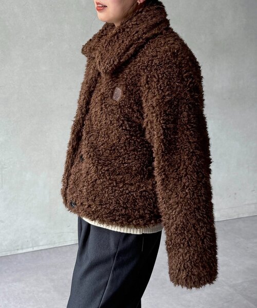 U.S. POLO ASSN.（ユーエスポロアッスン）の「【U.S. POLO ASSN.】ファージャケット（ブルゾン・レディース・グレイッシュベージュ/アイボリー/ブラウン/ホワイト系その他・SMALL/MEDIUM）」の9枚目の写真