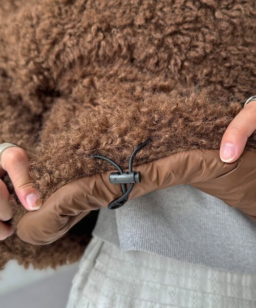 U.S. POLO ASSN.（ユーエスポロアッスン）の「【U.S. POLO ASSN.】ファージャケット（ブルゾン・レディース・グレイッシュベージュ/アイボリー/ブラウン/ホワイト系その他・SMALL/MEDIUM）」の5枚目の写真