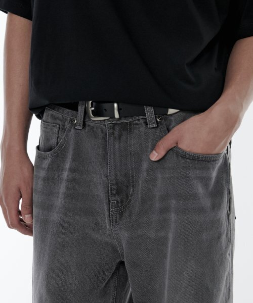 MUSINSA STANDARD（ムシンサスタンダード）の「ルーズストレートデニムパンツ[グレー]（デニムパンツ・メンズ・その他・40/38/42/36/27/28/29/34/32/30/31/33/26）」の3枚目の写真