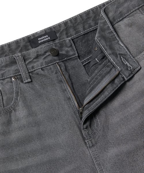 MUSINSA STANDARD（ムシンサスタンダード）の「ルーズストレートデニムパンツ[グレー]（デニムパンツ・メンズ・その他・40/38/42/36/27/28/29/34/32/30/31/33/26）」の6枚目の写真