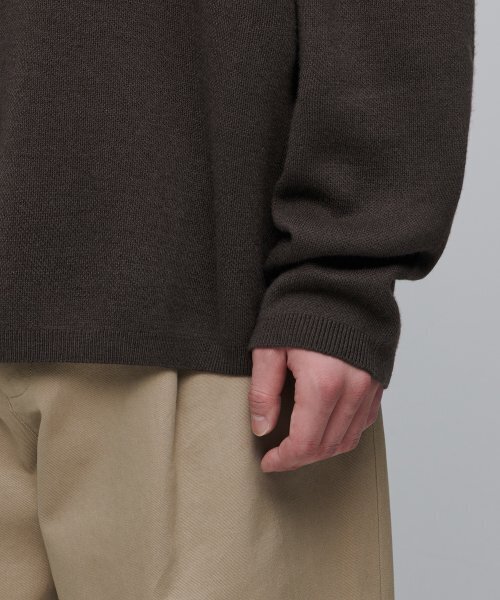 MUSINSA STANDARD（ムシンサスタンダード）の「ミニマルオーバーサイズクルーネックニット[ヘッダーブラウン]（ニット/セーター・メンズ・その他・LARGE/X-LARGE/XX-LARGE/MEDIUM）」の8枚目の写真