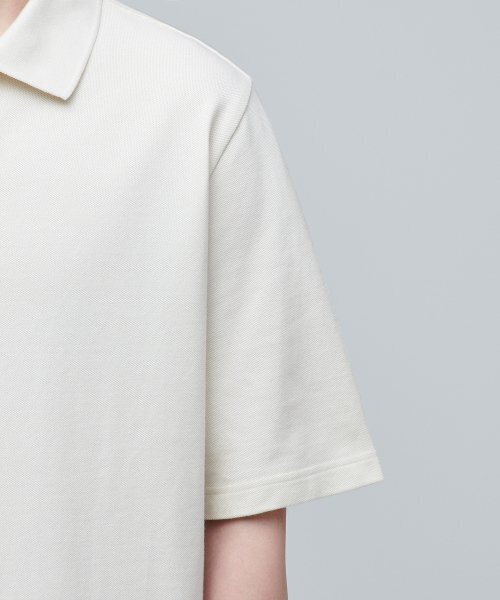 MUSINSA STANDARD(ムシンサスタンダード)の「スリットネックピケタートルネックシャツ【クリーム】(ポロシャツ・メンズ・その他・SMALL/MEDIUM/LARGE/X-LARGE/XX-LARGE/XXX-LARGE)」の7枚目の写真