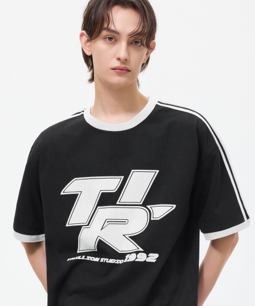 TRILLION(トリリオン)の「トラックライングラフィックリンガーハーフTシャツ_ブラック(Tシャツ/カットソー・レディース・その他・LARGE/X-LARGE/MEDIUM)」の2枚目の写真