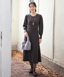 リブニットパフスリーブワンピース