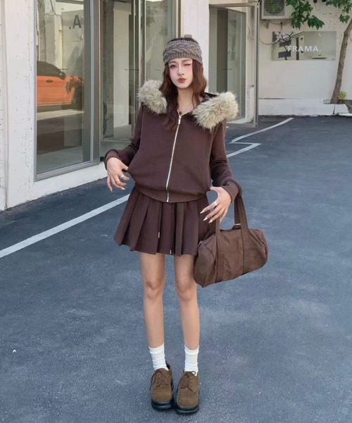 LAC-VERT（ラック・ヴェール）の「ファーフーディーZIPパーカー＋