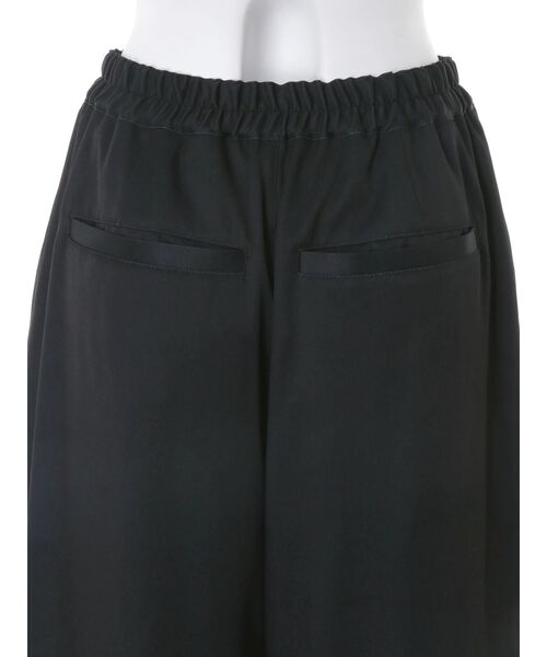 UN3D.（アンスリード）の「STRATUM LAYER PT【セットアップ着用可能】 / ストレイタムレイヤーパンツ（その他パンツ・レディース・ホワイト/ブラック・36/38）」の4枚目の写真