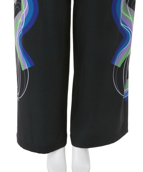 UN3D.（アンスリード）の「STRATUM LAYER PT【セットアップ着用可能】 / ストレイタムレイヤーパンツ（その他パンツ・レディース・ホワイト/ブラック・36/38）」の7枚目の写真