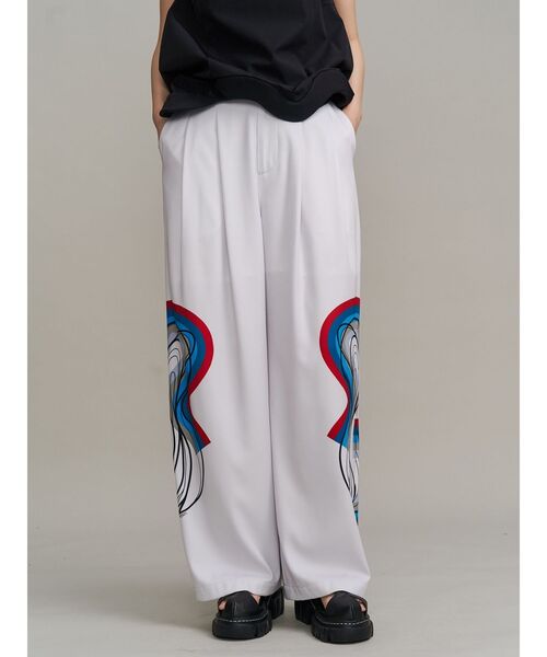 UN3D.（アンスリード）の「ROUND GATHER WIDE PT【セットアップ着用