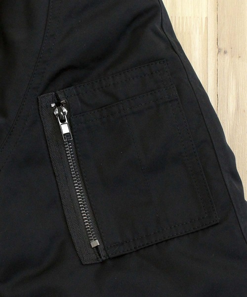 TopIsm(トップイズム)の「撥水加工 N2Bタイプ 中綿ジャケット(ミリタリージャケット・メンズ・ブラック/カーキ・M/XL/L)」の13枚目の写真