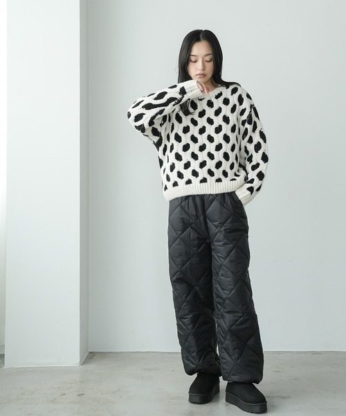 mili an deni（ミリアンデニ）の「バルキーニットプルオーバー（ニット/セーター・レディース・ブルー/ブラック・M）」の7枚目の写真