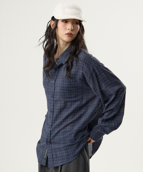 UNKNOWN PLANET(アンノウンプラネット)の「プラネットチェックシャツネイビー(シャツ/ブラウス・レディース・その他・LARGE/SMALL/MEDIUM)」の9枚目の写真