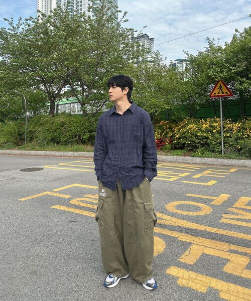 UNKNOWN PLANET(アンノウンプラネット)の「プラネットチェックシャツネイビー(シャツ/ブラウス・レディース・その他・LARGE/SMALL/MEDIUM)」の4枚目の写真