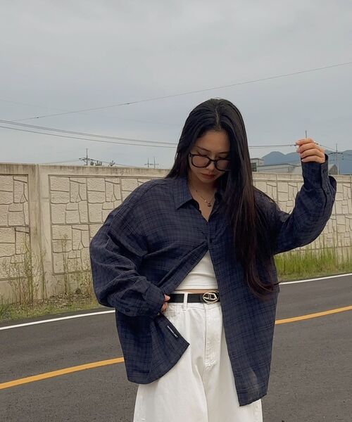 UNKNOWN PLANET(アンノウンプラネット)の「プラネットチェックシャツネイビー(シャツ/ブラウス・レディース・その他・LARGE/SMALL/MEDIUM)」の3枚目の写真