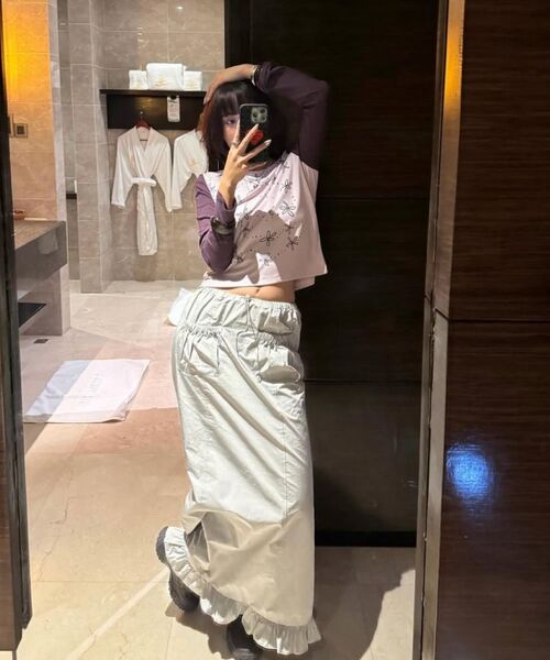 PEEVES PEEVES(フィブス フィブス)の「Frill Mermaid Maxi Skirt / Light Grey(スカート・レディース・その他・OS)」の6枚目の写真