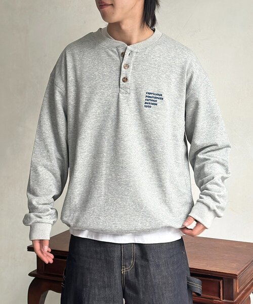 CPCM(シーピーシーエム)の「古着ライク胸刺繍ヘンリースウェット(Tシャツ/カットソー・メンズ・グレー/アイボリー/ブラック/ネイビー/ブラウン・FREE)」の4枚目の写真