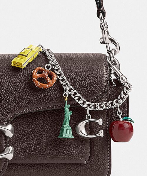 ニューヨーク モチーフ チェーン バッグ チャーム（キーホルダー）