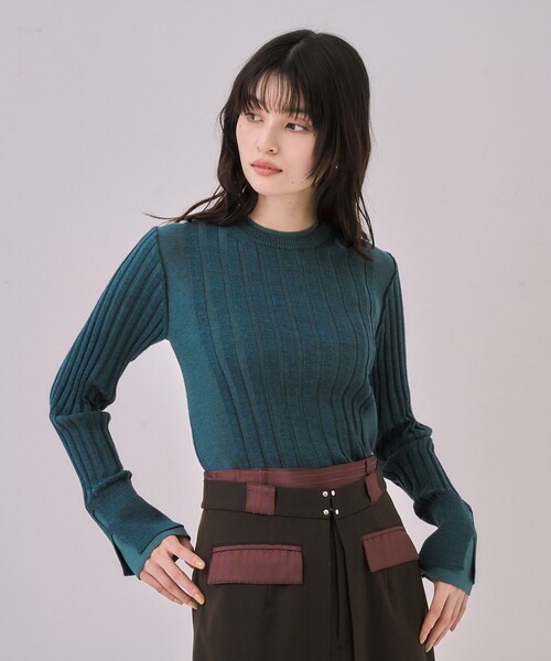UNITED TOKYO（ユナイテッドトウキョウ）の「リップルレイヤーニット｜ウォッシャブル/オフィスカジュアル/細見え/春服（ニット/セーター・レディース・グリーン/ブラウン/グレー・FREE）」の5枚目の写真