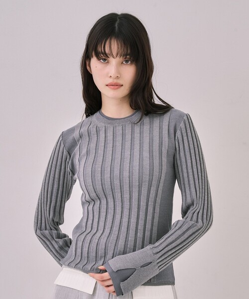 UNITED TOKYO（ユナイテッドトウキョウ）の「リップルレイヤーニット｜ウォッシャブル/オフィスカジュアル/細見え/春服（ニット/セーター・レディース・グリーン/ブラウン/グレー・FREE）」の17枚目の写真