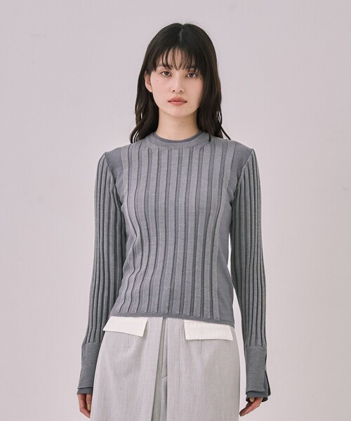 UNITED TOKYO（ユナイテッドトウキョウ）の「リップルレイヤーニット｜ウォッシャブル/オフィスカジュアル/細見え/春服（ニット/セーター・レディース・グリーン/ブラウン/グレー・FREE）」の18枚目の写真