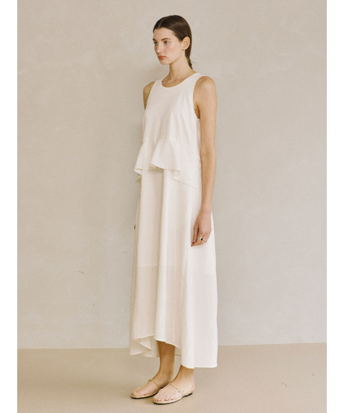 PADO SEOUL(パドソウル)の「レディース ペプラム ロングドレス アイボリー(ワンピース・レディース・その他・SMALL/MEDIUM)」の2枚目の写真
