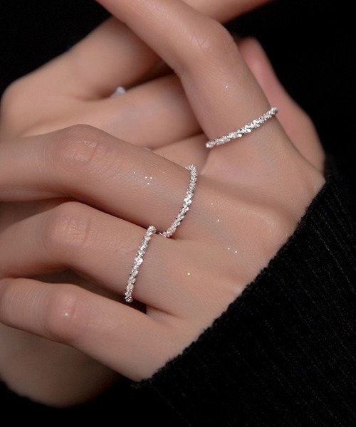 yu-ka(ユーカ)の「YU-KA:キラキララインリング3個セット kirakira line ring3P set(リング・レディース・シルバー/ゴールド・FREE)」の2枚目の写真