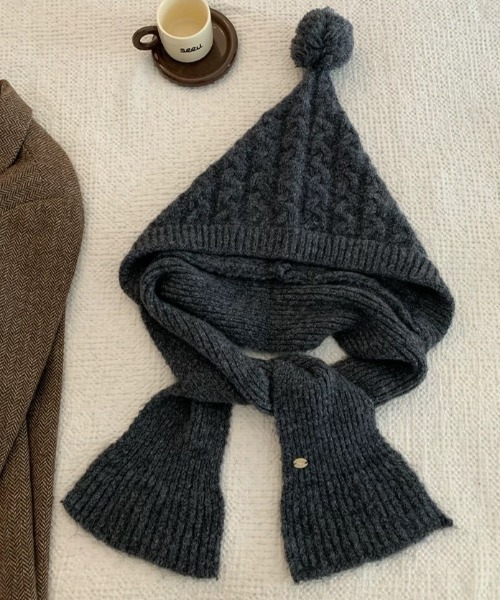 ぽんぽんフード付き ケーブルニット マフラー/バラクラバ（マフラー