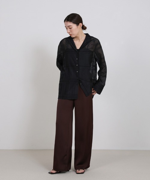 select MOCA（セレクトモカ）の「ストレートイージーサテンパンツ【セットアップ対応】（その他パンツ・レディース・ブラウン/ブラック/アイボリー・LARGE/MEDIUM）」の6枚目の写真