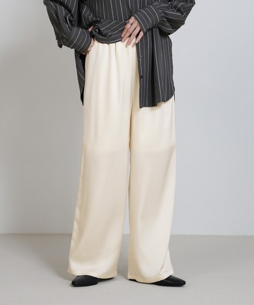 select MOCA（セレクトモカ）の「ストレートイージーサテンパンツ【セットアップ対応】（その他パンツ・レディース・ブラウン/ブラック/アイボリー・LARGE/MEDIUM）」の16枚目の写真
